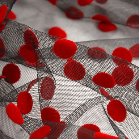 Tyl šatový sametový flock puntík černý/červený velký