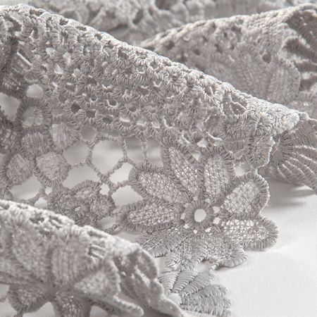 Krajka hrubá květinový vzor šedá