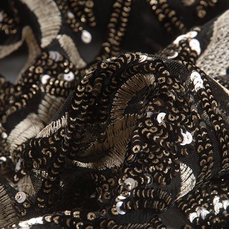 Krajka výšivka na tylu doplněna flitry černozlatá