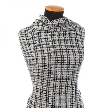 Kostýmová látka plastický vzor modrá/lomená bílá