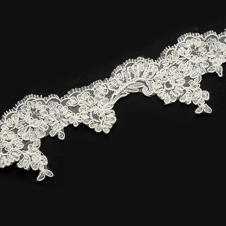 Krajka lem výšivka na tylu smetanová