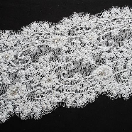 Krajková vsadka květinový vzor bílá