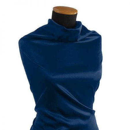 Satén pružný tmavě modrý hladký