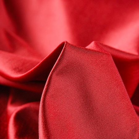 Úplet imitace plavkoviny tmavě červené barvy