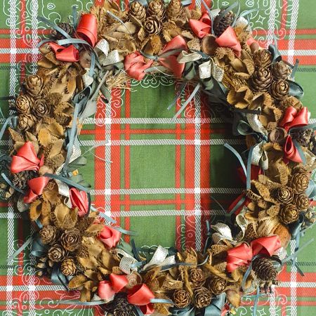 Bavlněná látka vánoční vzor kostka zelenočervená