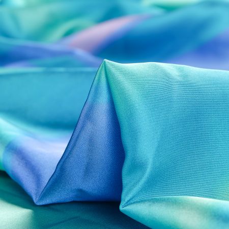 Satén jemný imitace hedvábí abstratkní vzor