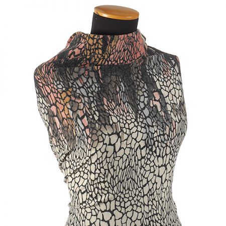 Středně silný úplet tisk romantický motiv 