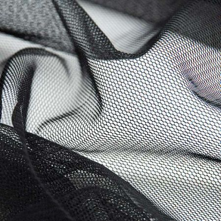 Tyl pružný  jemný síťka černý