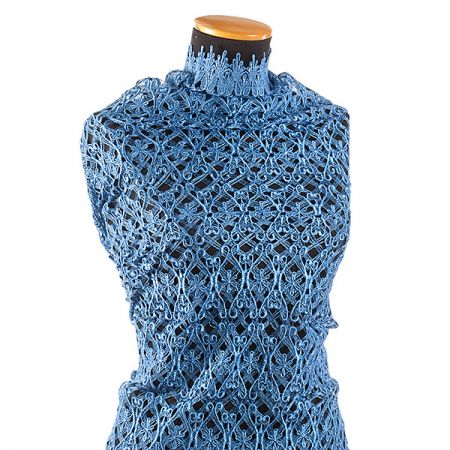 Efektní hrubá krajka ornament modrá