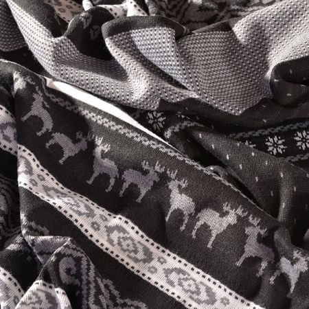 Úplet imitácia nórsky vzor motív jeleňov čierny