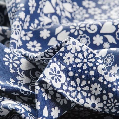 Bavlněná látka modrotisk slovácký vzor bílá/modrá