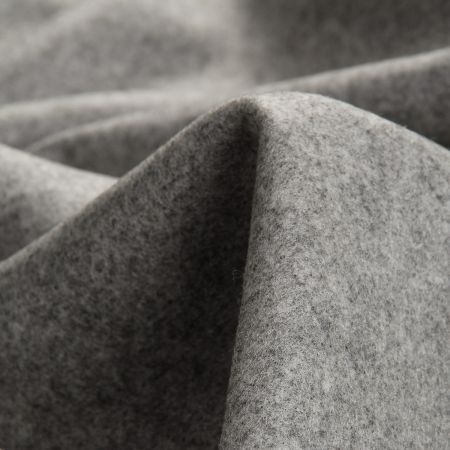 Flauš pružný oboustranný melír šedý