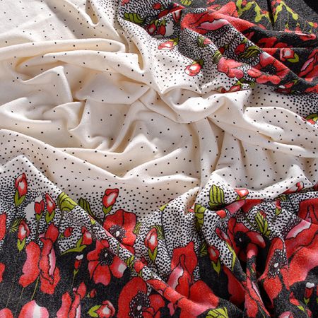 Středně silný úplet tisk vlčí máky II.jakost