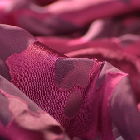 Efektní šifon vínový