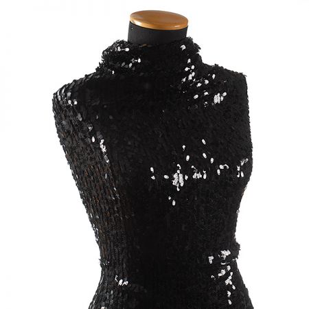 Látka s flitry pružný tyl černý