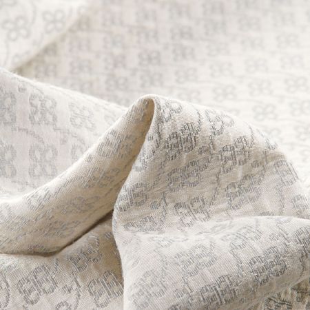 Brokát jemný květinový vzor