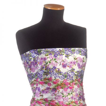 Satén nepružný tisk rozkvetlá louka slon. kost