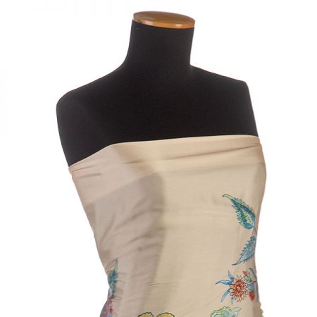 Satén nepružný tisk folklorní motiv květin