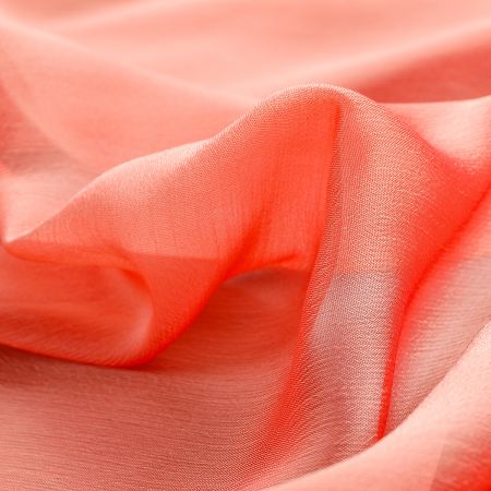 Šifon šanžán oranžovočervený s plisé úpravou