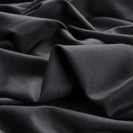 Kostýmová látka twill s keprovou vazbou černá