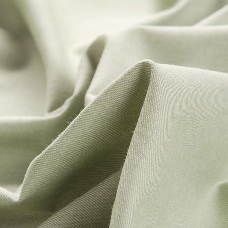 Flanel bavlněný jemný hráškově zelený