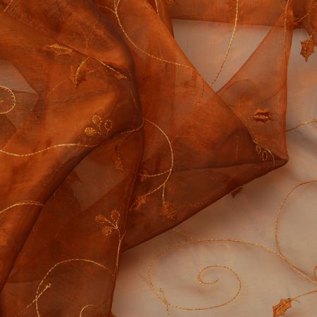 Vyšívaná organza s motivem pnoucích se květů