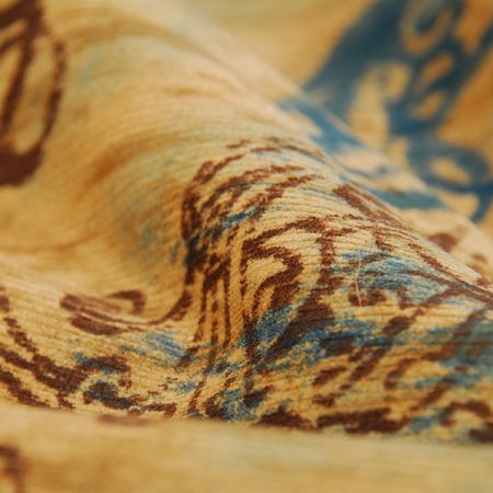 Pružný manšestr vzor hnědá/petrolej