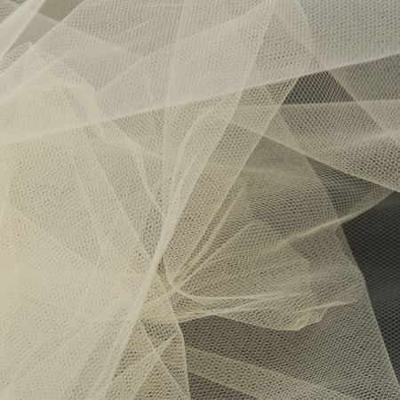 Šatový tyl béžový