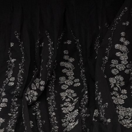 Látka kupón výšivka tvarovaný kraj čiernobiela