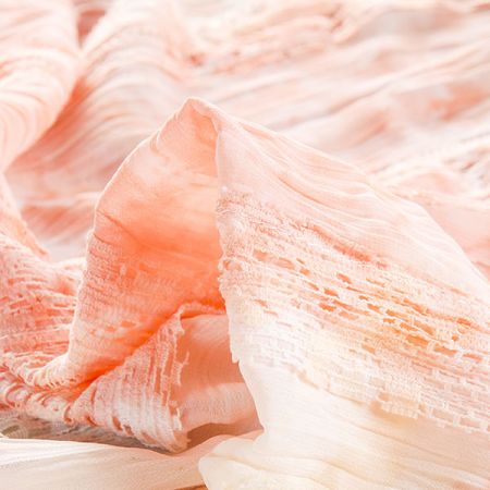 Šifon plise krajková aplikace s batikou pastel růžový