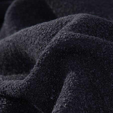 Buklé silný součkový úplet černý