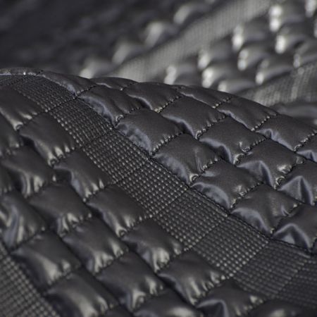 Látka prošev vzor "kostky a pruhy" černá