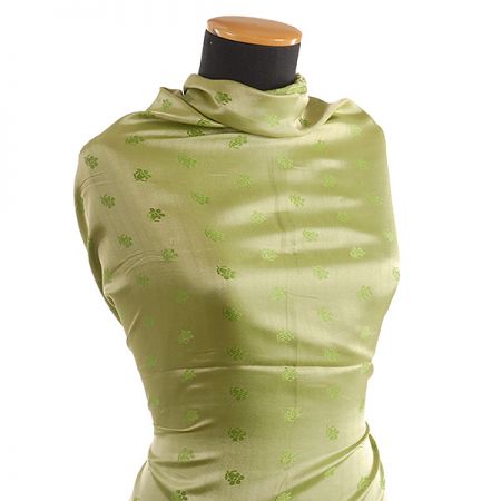 Žakárová látka jemná zelená