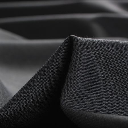 Vlněná kostýmová látka jemná černá