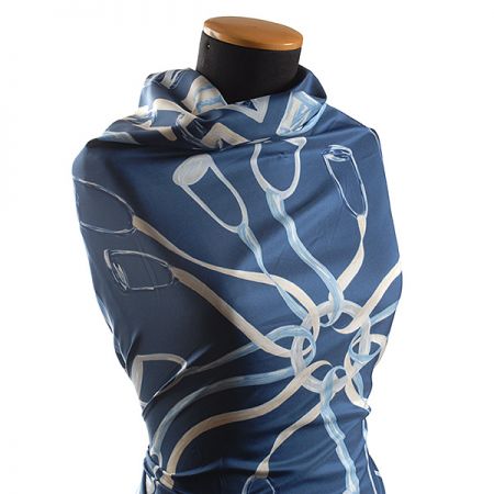 Imitace hedvábí látka kupón přezky modrá