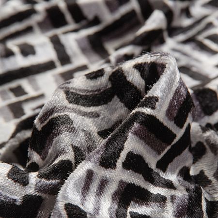 Pružný samet s geometrickým vzorem černá bílá