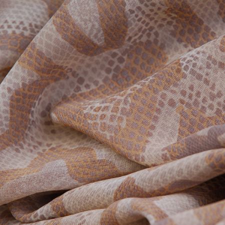 Látka šifon vzor hadí kůže režná