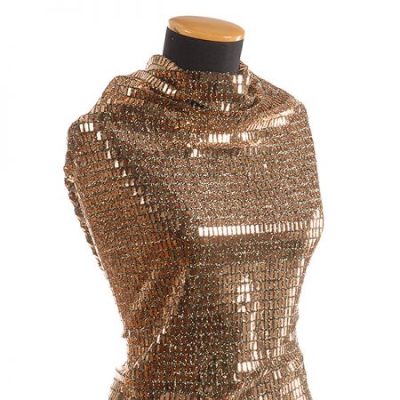 Úplet s flitry ve tvaru obdelníku