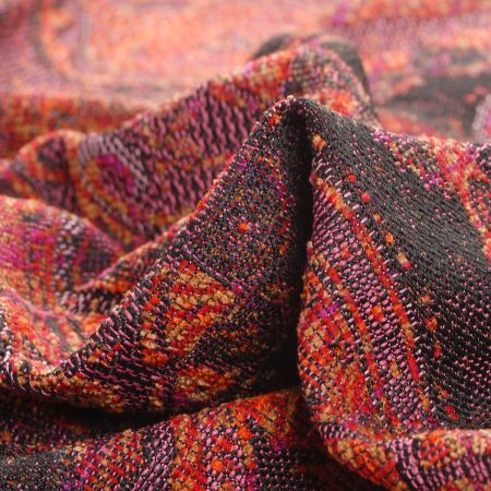 Žakár Art Fabrics Paisley orient vínová/růžová