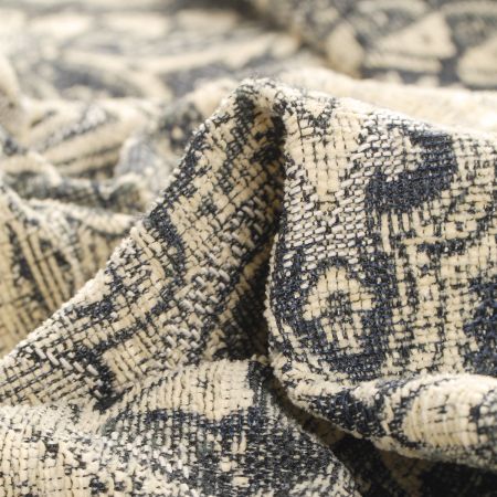 Žakár Art Fabrics Paisley orient vanilkový/černý