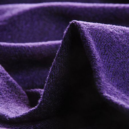 Kostýmová látka Art Fabrics rybí kost fialová