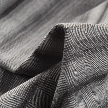 Kostýmová látka Art Fabrics rybí kost šedočerný melír