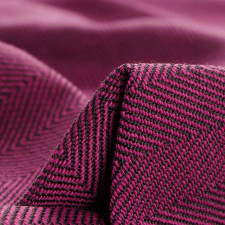 Kostýmová látka Art Fabrics rybí kost fialová