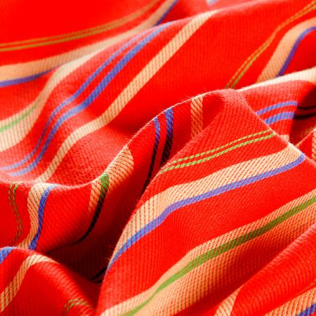 Bavlněná látka s proužky červená, modrá, zelená