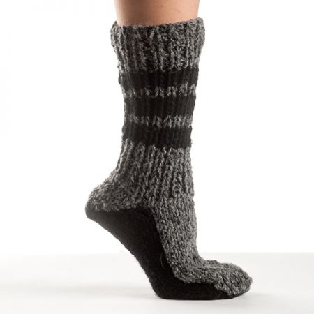 Ručně pletené ponožky MarLen šedočerné pruhy