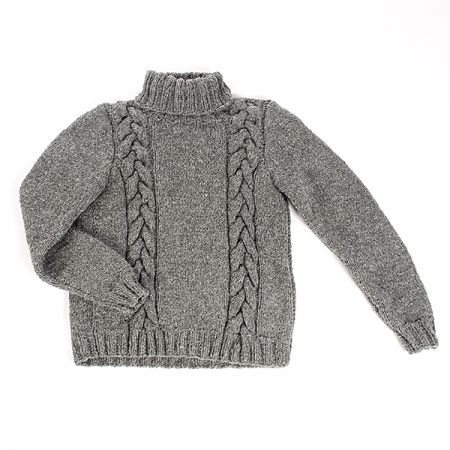 Šedý svetr s copánkovým vzorem
