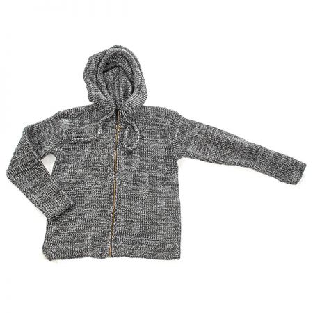 Pletený svetr s kapucí