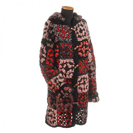 Háčkovaný kabátek černo-červený melír