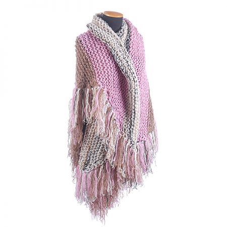 Háčkovaný pléd s třásněmi