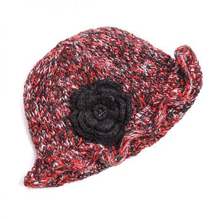Pletená čepice klobouk s kytkou